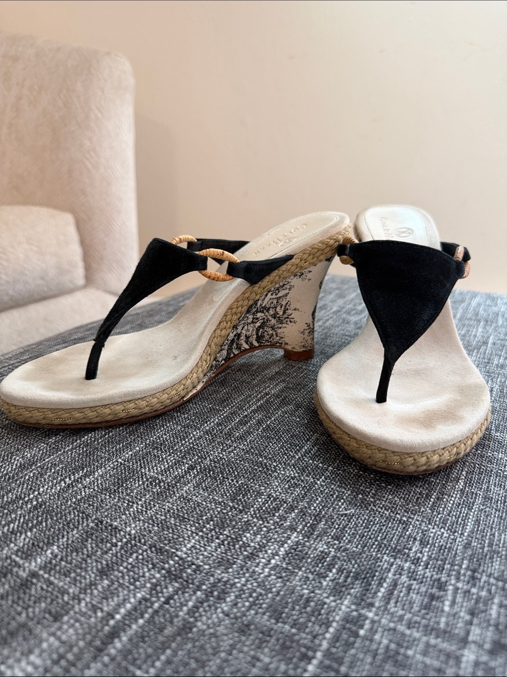 Cole Haan Thong Wedge Heels Size 6.5